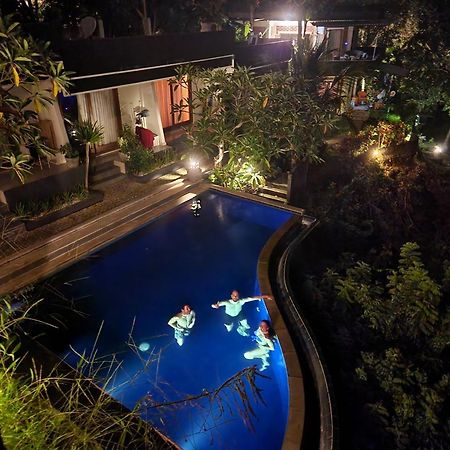 Hostel Bagus Ink Surf Camp Uluwatu Exteriér fotografie